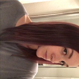 Meet your posher, Gabrielle! 🌻